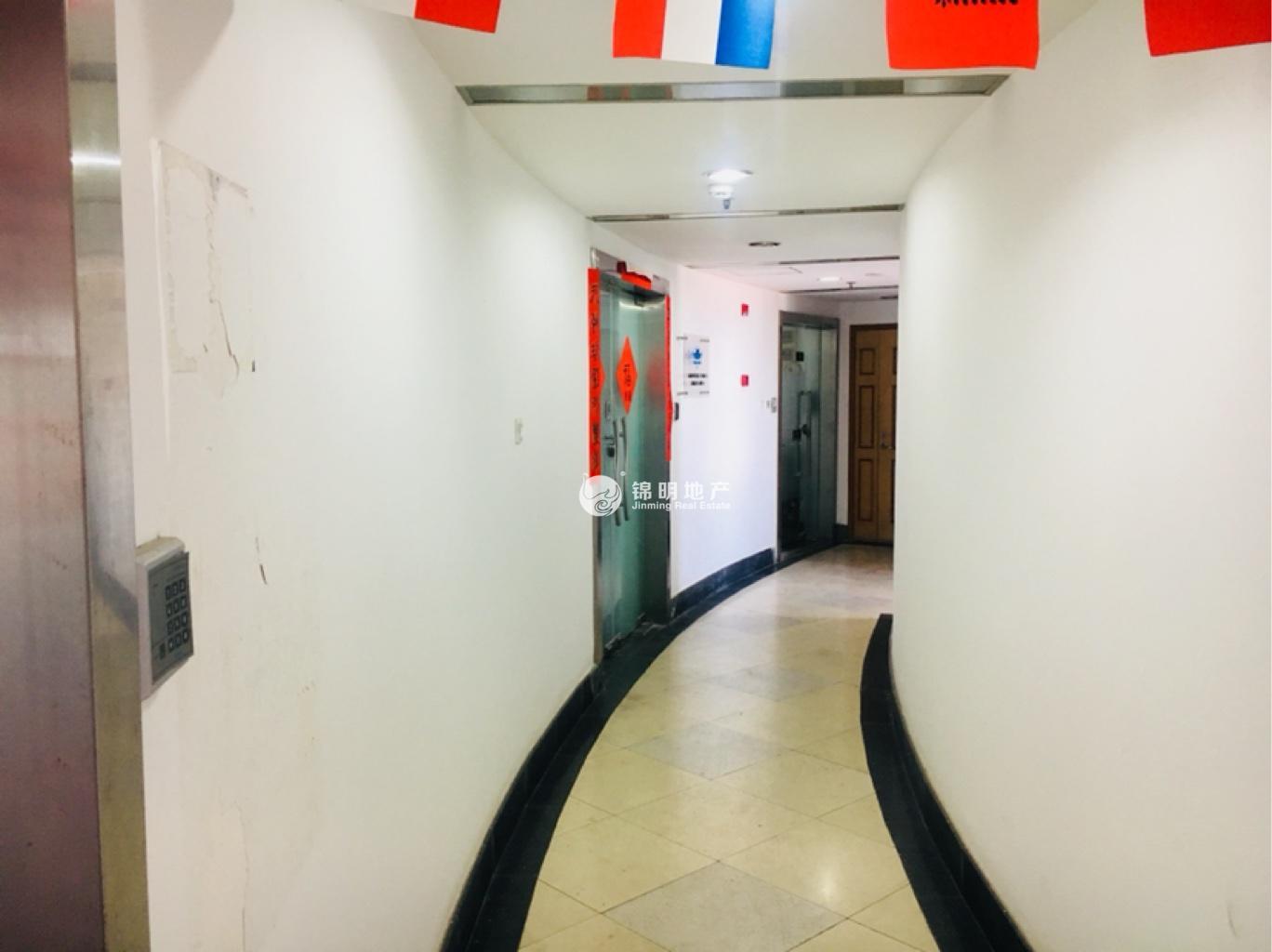 万体馆徐汇晶典大厦158平米写字楼出租